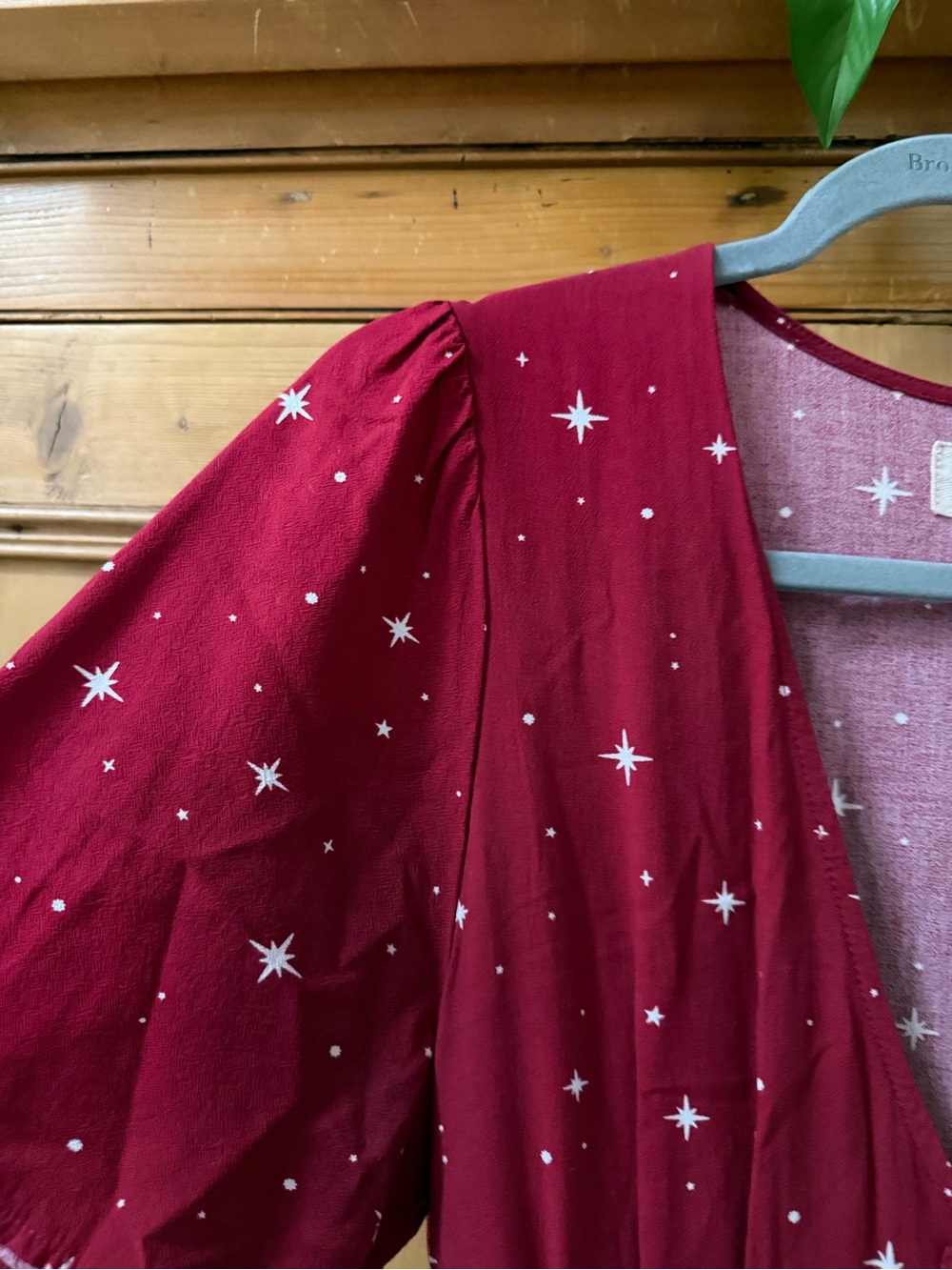 Marine Layer Lindy Jumpsuit in a red and white star print womens medium EUC - Picture 6 of 7